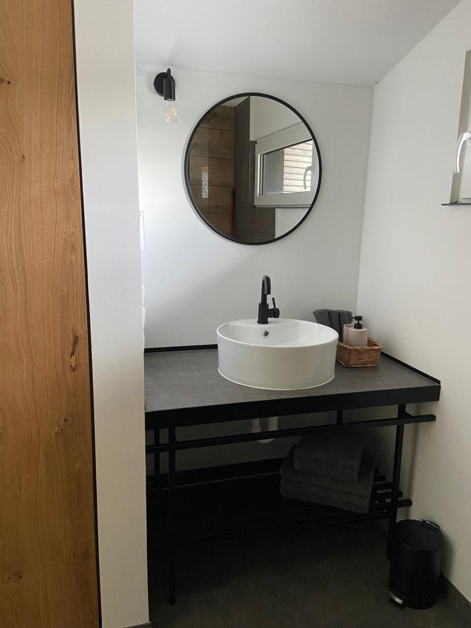 Modernes Tinyhouse Trailer Cabins Am Waldrand - Mit Seezugang Eging Esterno foto